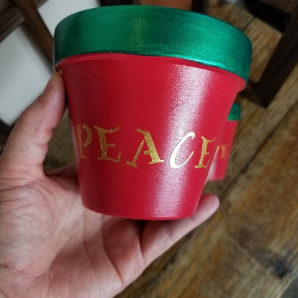 Hand Painted Red with Metallic Green Trim 4.5" Flower Pot Set of 2, Peace & Love - Picture 3 of 7